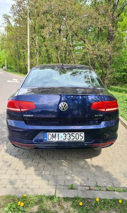 Volkswagen Passat cena 80000 przebieg: 181000, rok produkcji 2017 z Warszawa małe 106